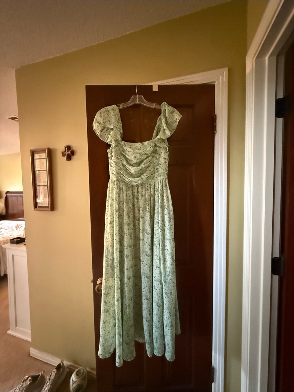 ASTR the Label Medium Green Maxi Dress